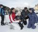 La princesse Marie et le prince Joachim de Danemark, le 17 février 2011 lors de leurs vacances aux sports d'hiver à Verbier, dans les Alpes suisses, avec leur fils Henrik, ainsi que Nikolai et Felix, les garçons nés du 1er mariage de Joachim.