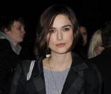 Keira Knightley à la sortie du Comedy Theatre à Londres, où elle joue Children's Hour, le 26 février 2011