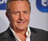 Michel Field était l'animateur de  Café Découvertes  sur Europe 1, disparu de la grille.. 