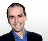 Franck Ferrand animait  Mon héros dans l'histoire , chaque samedi sur Europe 1.  Il remplace Michel Field. 