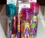 Paris Hilton présente au magasin Macy's de Los Angeles sa nouvelle collection de trois parfums,  Passport , samedi 26 février.