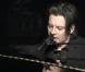 Récompensé deux fois aux Victoires 2010, Benjamin Biolay est à nouveau en compétition aux Victoires 2011, et dévoile le clip de Ton Héritage, en lice pour la Chanson originale de l'année.