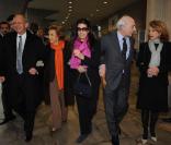 Au siège de l'UNESCO, à Paris, le 3 mars 2011, Liliane Bettencourt et Françoise Bettencourt-Meyers étaient réunies et de belle humeur pour la remise des prix L'Oréal-UNESCO pour les Femmes et la Science.