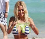 Shauna Sand et son futur-ex-mari Laurent, sur une plage de Miami, le 26 février 2011.