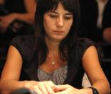 Carrément Poker : Estelle Denis et ses amis stars vous apprennent à bluffer !