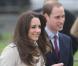 Le prince William et sa fiancée Kate Middleton en visite à Belfast, en Irlande du Nord, le 8 mars 2011.