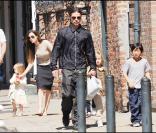 Brad Pitt et Angelina Jolie avec tous leurs enfants le 19 mars 2011 à la Nouvelle Orléans !!