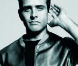 Joey McIntyre, shooté par Bryan Adams, pour Hear the World