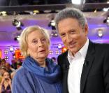 Michèle Morgan et Michel Drucker sur le plateau de Vivement Dimanche, en septembre 2010.