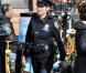 Leelee Sobieski le 29 mars 2011 en plein tournage de la nouvelle série policière  Rookies . Armée de sa matraque, elle arpente le plateau de tournage 
