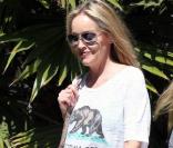 Sharon Stone à Hollywood le 11 mars 2011 dans un look urbain au top ! 