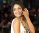 Le casting de  Sucker Punch      à la première du film le 30 mars 2011 à Londres.   Ici,  Vanessa Hudgens, rayonnante 
     
