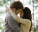 Twilight : Les photos de la scène d'amour entre Edward et Bella dévoilées !
