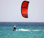 Le 3 avril 2011, le prince héritier Haakon de Norvège s'éclatait aux îles Canaries, à Fuerteventura, entre kitesurf et windsurf...
