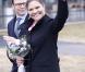 Samedi 2 avril 2011, la princesse Victoria et le prince Daniel de Suède achevaient leur visite dans la province du Smaland. A cette occasion, un atelier "soufflage de verre" était notamment au programme !