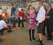 Samedi 2 avril 2011, la princesse Victoria et le prince Daniel de Suède achevaient leur visite dans la province du Smaland. A cette occasion, un atelier "soufflage de verre" était notamment au programme !