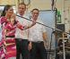 Samedi 2 avril 2011, la princesse Victoria et le prince Daniel de Suède achevaient leur visite dans la province du Smaland. A cette occasion, un atelier "soufflage de verre" était notamment au programme !