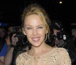 Kylie Minogue assiste à la première de The Hurly Burly Show, le 6 avril 2011, à Londres.