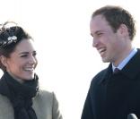 Première alerte à l'approche du mariage princeier : la famille Middleton s'est plainte du harcèlement de la presse après que Carole et Pippa Middleton ont été poursuivies par des photographes à moto, en avril 2011.