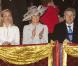 Le 13 avril 2011, la reine Beatrix, le prince Willem-Alexander et la princesse Maxima des Pays-Basse distrayaient au cirque Mitmach Mondeo Circus, lors de leur visite officielle en Allemagne, du 12 au 16 avril 2011.