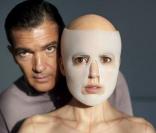 Antonio Banderas chez almodovar : C'est  La Piel que habito  