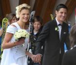 La skieuse Maria Riesch, 26 ans, a épousé son compagnon et manageur Marcus Höfl, 37 ans. D'abord civilement, à Garmen-Partenkirschen, le 14 avril 2011 dans une tenue bronze, puis religieusement, le 16, à Going (Autriche).