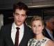 Reese Witherspoon, jeune mariée sublime, au bras de Robert Pattinson !