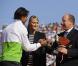 Rafael Nadal, gagnant de la finale du tournoi de Monte-Carlo le 17 avril 2011, félicité par le prince Albert et Charlene Wittstock