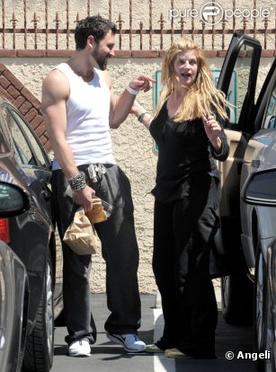 Kirstie Alley et Maksim Chmerkovskiy sortent d'une répétition pour l'émission Dancing With The Stars. A Los Angeles, le 16 avril 2011 