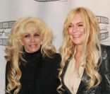  Lindsay Lohan et Victoria Gotti lors de la conférence de presse de Gotti: Three Generations au Sheraton Hotel de New York le 12 avril 2011 