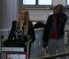 Caroline (Secret Story 2) pousse son chariot seule, Jonathan ne pourrait-il pas l'aider à l'aéroport de Roissy le lundi 18 avril 2011 avant de s'envoler vers Miami pour tourner les Anges de la télé-réalité 2 ? 