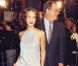 Jessica Alba fait ses débuts sur les tapis rouges d'Hollywood... Et côté look, il y a encore beaucoup à faire. Los Angeles, 1er avril 1999