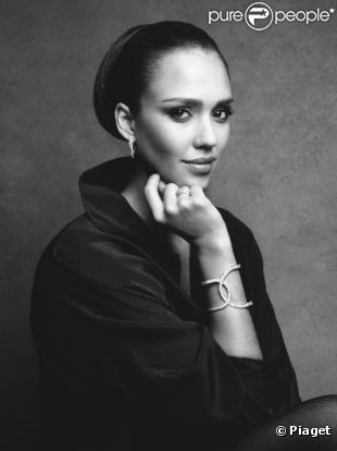 Jessica Alba pose pour la maison Piaget devant l'objectif de Patrick Demarchelier