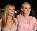 Fabienne Berthaud et Diane Kruger lors de la présentation du film Pieds nus sur les limaces le 28 avril 2011 à Berlin
