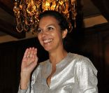 Isabelle Giordano lors de la vente aux enchères au profit de l'association Plan France à Paris le 28 avril 2011