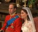 Mariage de Kate Middleton et du prince William : les époux écoutent attentivement le serment de l'évêque de Londres, Monseigneur Richard Chartres. 29 avril 2011