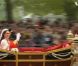 Le Prince William et son épouse Kate Middleton quittent l'abbaye de Westminster pour se rendre à Buckingham Palace le 29 avril 2011