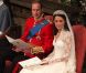 Le prince William et Kate Middleton échangent leurs voeux dans l'abbaye de Westminster à Londres le 29 avril 2011