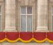 Le balcon de Buckingham Palace, juste avant le baiser des mariés Kate et William, à Londres, le 29 avril 2011.
