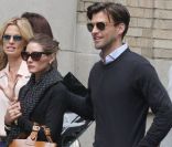 Olivia Palermo et son amoureux Johannes Huebl dans les rues du quartier de Soho à New York, le 8 mai 2011.