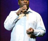 Mouss Diouf se produit au Stade Charlety en septembre 2006.