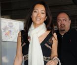  Gong Li est très élégante avec son Kelly d'Hermès. Nice, 10 mai 2011 