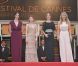 Emily Browning et l'équipe du film en compétition  Sleeping Beauty  vient d'arriver en haut du Palais des festivals à Cannes, le 12 mai 2011.