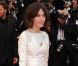 Alexa Chung sur les marches du festival de Cannes, le 12 mai 2011.