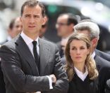 Letizia et Felipe d'Espagne ont rendu visite aux familles des victimes du tremblement de terre de Lorca, en Espagne. Le 13 mai 2011