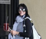 Selma Blair, enceinte, est allée faire du shopping le 13 mai 2011 à Los Angeles  