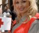 Adriana Karembeu, lors de l'ouverture de la quête annuelle de la Croix-Rouge, en mai 2008.