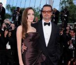 Brad Pitt et Angelina Jolie lors de la montée des marches de  The Tree of Life , dans le cadre du 64e Festival de Cannes, le 16 mai 2011.