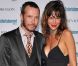Scott Weiland (photo : en septembre 2008 à la soirée pré-Emmy Awards), revenu à Stone Temple Pilots après l'aventure marquante Velvet Revolver avec Slash, confie avoir été violé par un garçon de son école à l'âge de douze ans dans son autobiographie  Not Dead and Not for Sale , parue le 17 mai 2011.