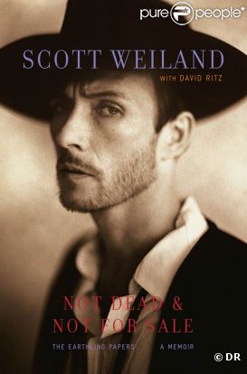 Not Dead and Not for Sale : Scott Weiland, revenu à Stone Temple Pilots après l'aventure marquante Velvet Revolver avec Slash, confie avoir été violé par un garçon de son école à l'âge de douze ans dans son autobiographie parue le 17 mai 2011.